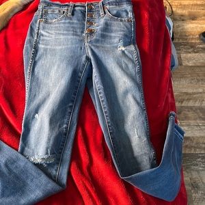 Size: 25 Maxwell Ultra High Skinny Jeans